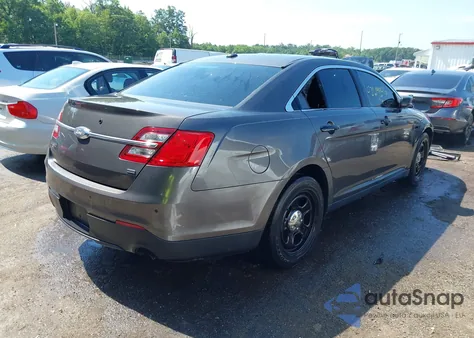2016 Ford Police Interceptor z USA, uszkodzony, nr VIN 1FAHP2MK3GG126608